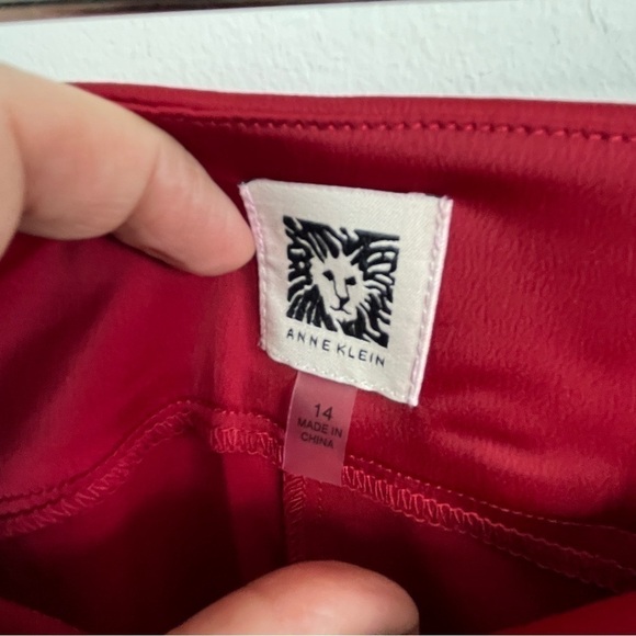 Anne Klein Satiny Wide Leg Trouser. Side Zip. Titian Red. Size 14. #603. NWT - Picture 7 of 7